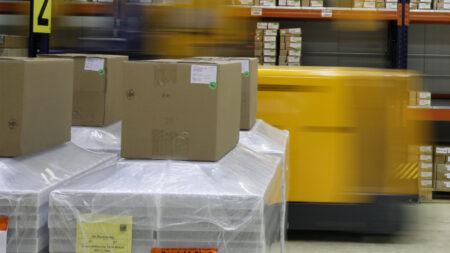 Cajas en almacén