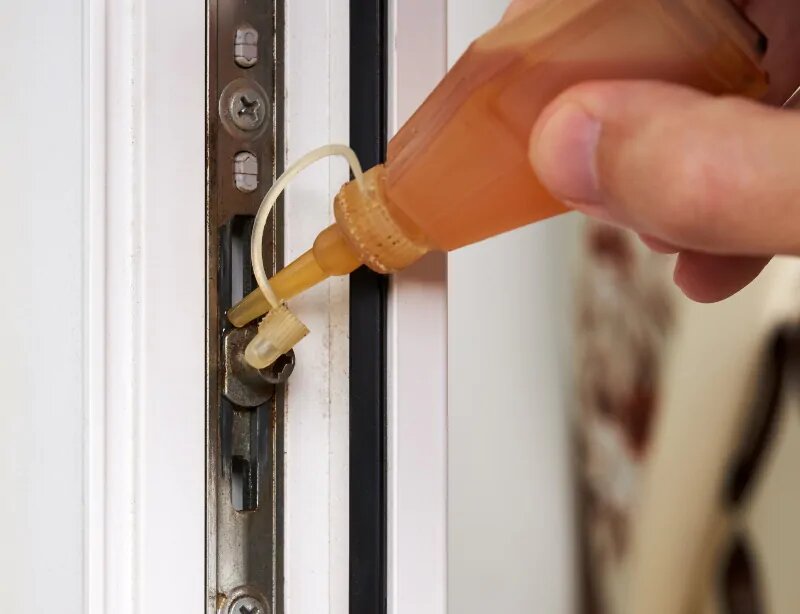 Engrase herraje ventana PVC